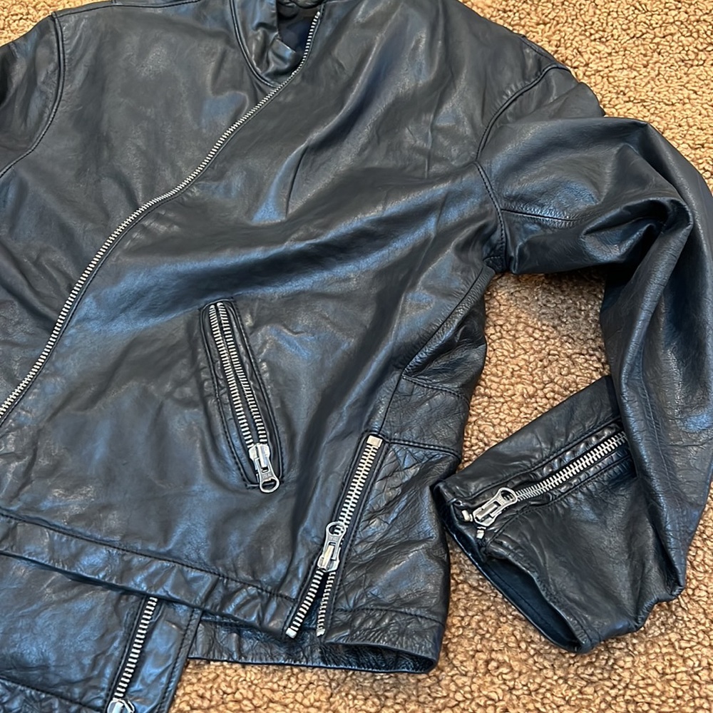 Earl Jean Leather Cafe Style Moto Jacket - Picture 9 of 14